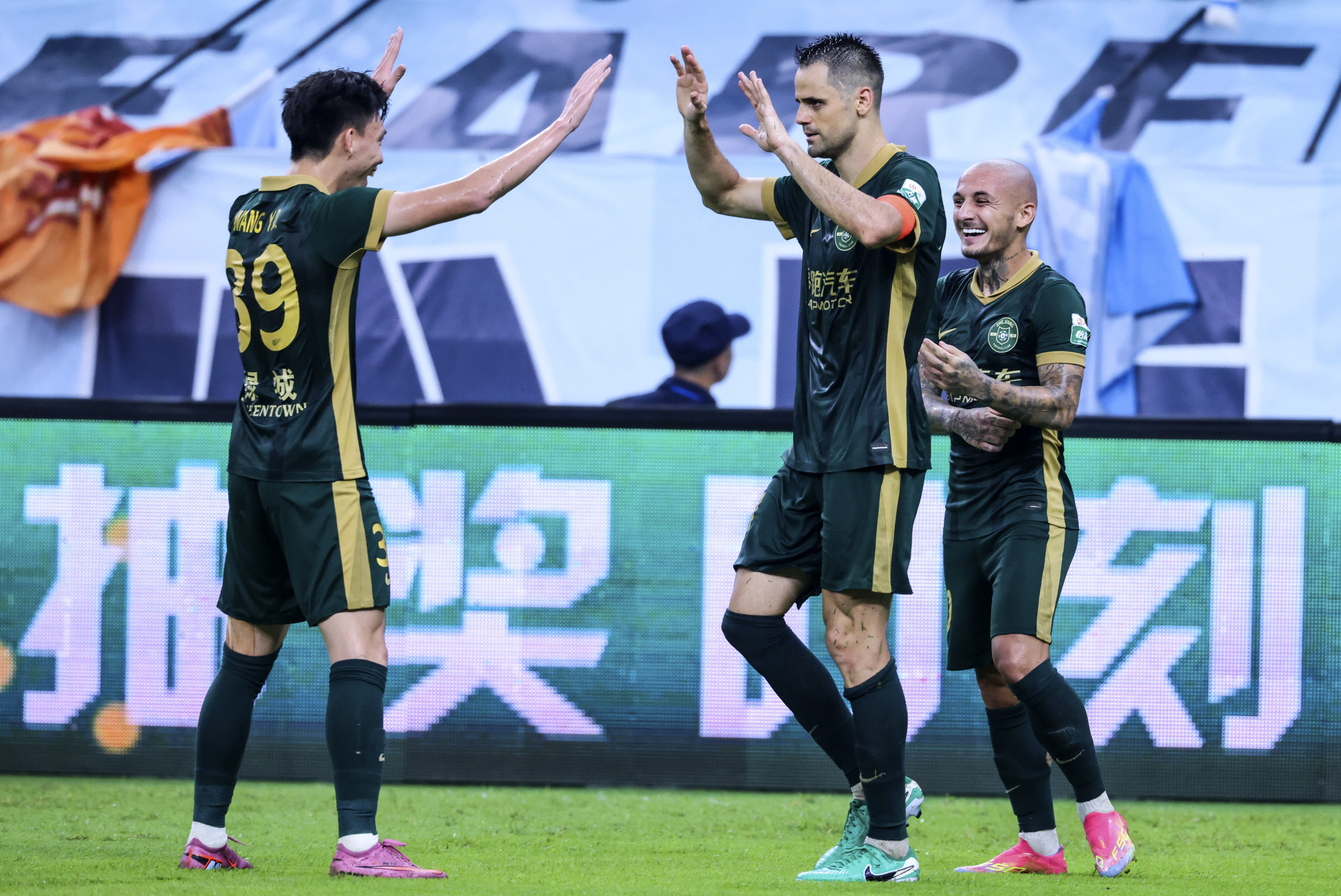 球队老将加盟新俱乐部，重返职业赛场(球队老将加盟新俱乐部,重返职业赛场视频)