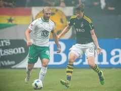 瓦朗谢纳球队取得胜利,士气大振 瓦朗谢纳球队取得胜利,士气大振