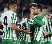 瓦朗谢纳球队取得胜利,士气大振 瓦朗谢纳球队取得胜利,士气大振