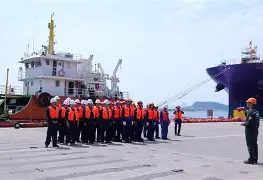 包含建业迎战富力，主帅指挥备战动态难测的词条