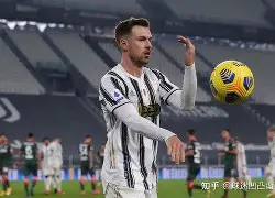 尤文图斯球员在比赛中突破对手防线，连续绝杀(尤文图斯球员在比赛中突破对手防线,连续绝杀几次)