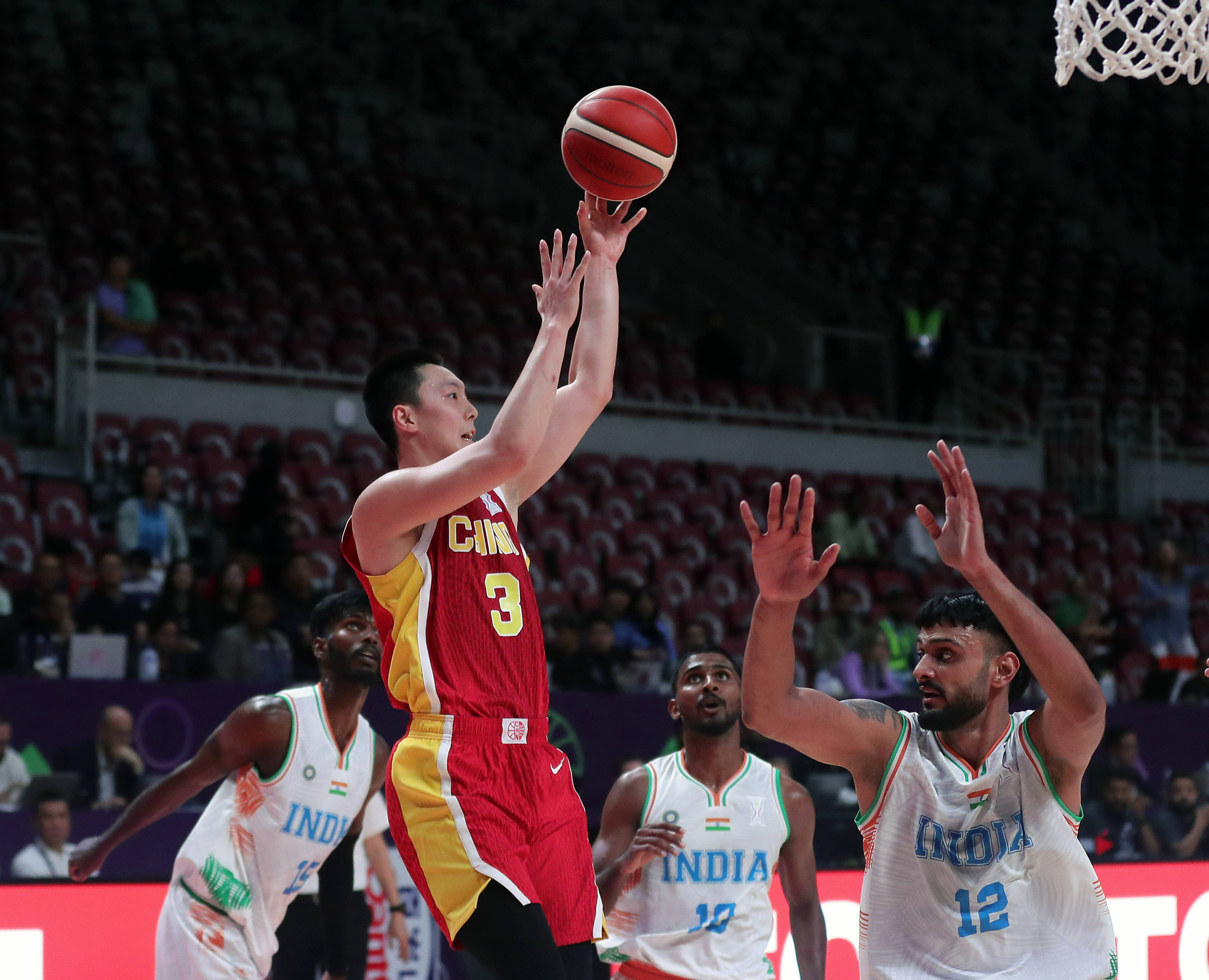 亚洲杯小组赛：伊朗男篮大胜约旦取得开门红