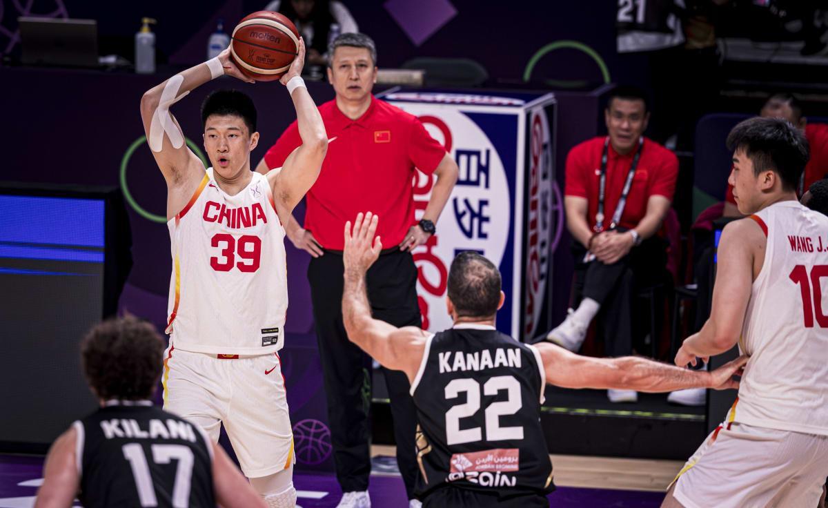 亚洲杯小组赛：伊朗男篮大胜约旦取得开门红