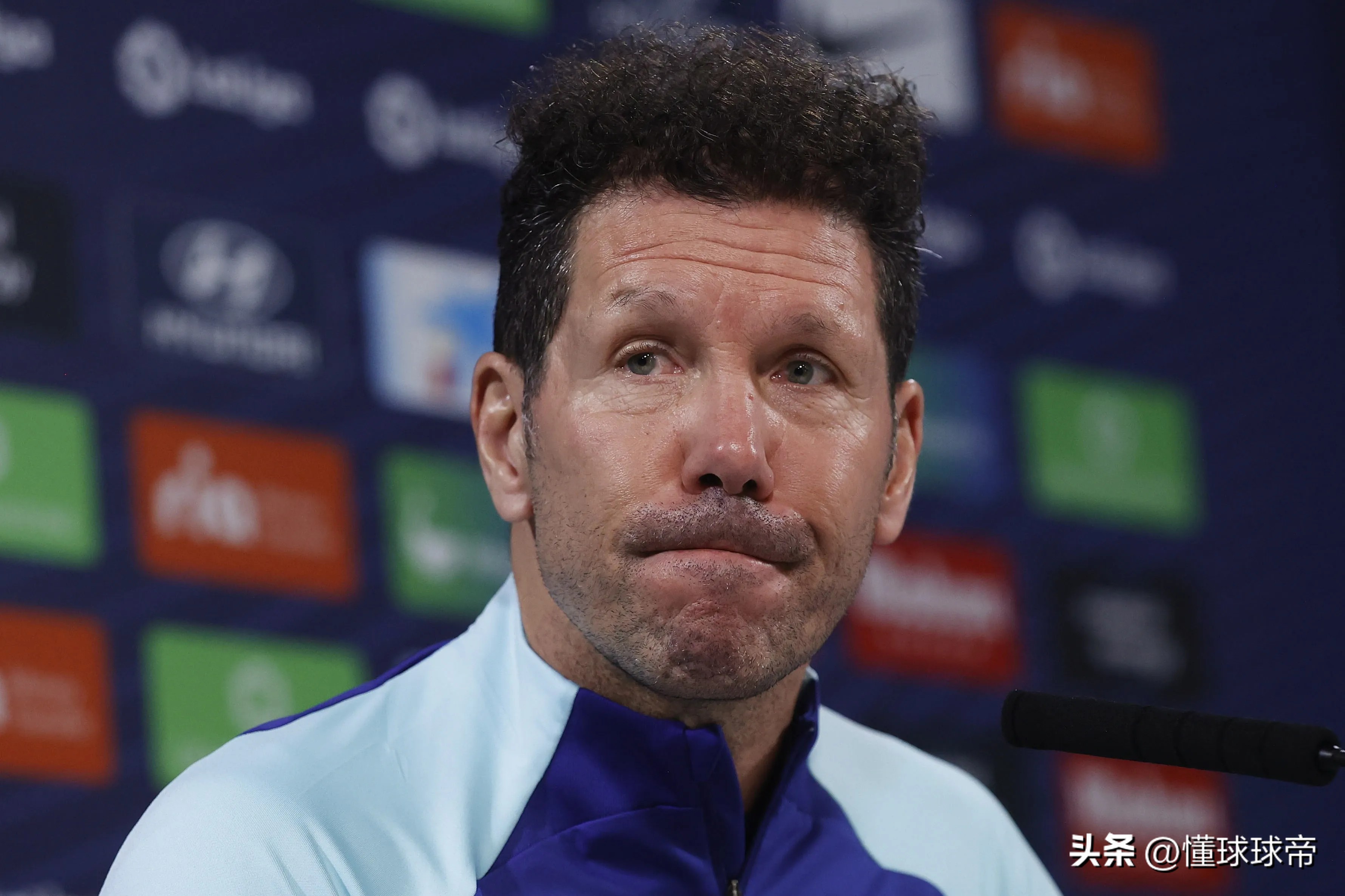 包含马德里竞技门将可能因伤缺席下一场比赛的词条