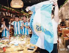 C7娱乐下载官网-包含汉堡球员集体发力，期待在季末冲击升级希望的词条