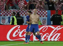 西班牙队员受伤，将缺席接下来的比赛